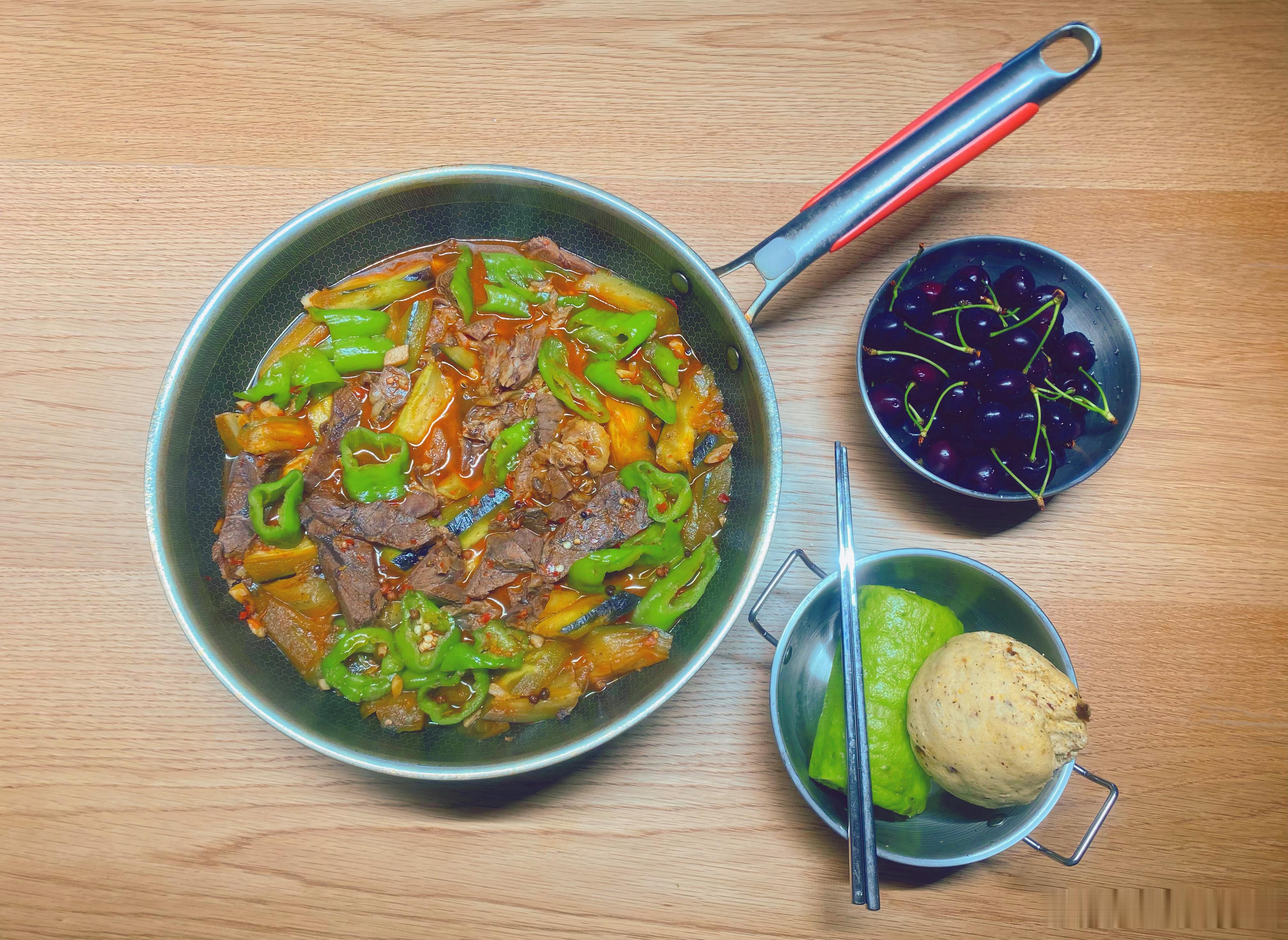🥘＂夜训＂吃🤭 