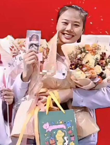 十年坚守
龚翔宇迎来职业生涯双重惊喜
名古屋亚运会女排决赛，龚翔宇带领女排拿下冠