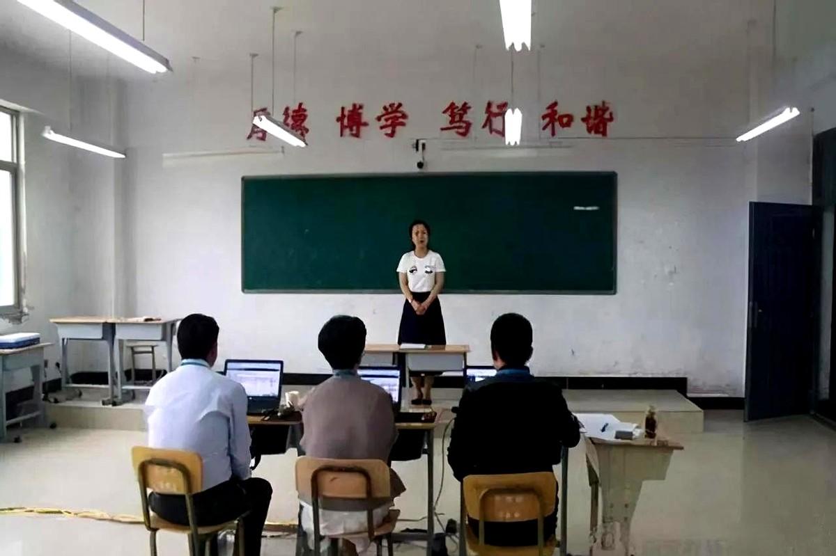 考教师编，面试不是绝对公平的，因为面试毕竟是人在主观打分。
评委怎么选直接决定你