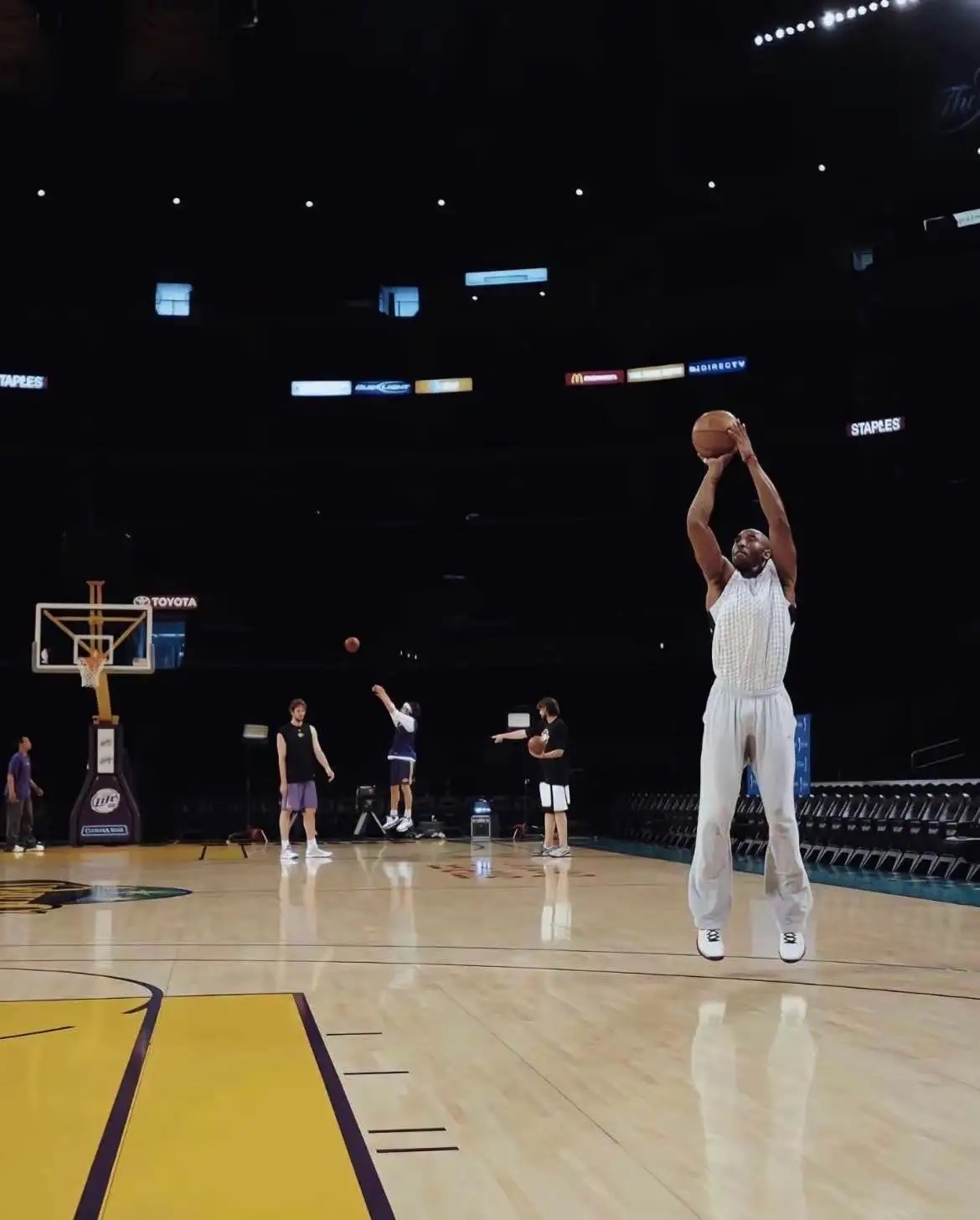 八小时训练的痛苦比不上输的那一刻！科比KobeBryant只关于科比 ​​​