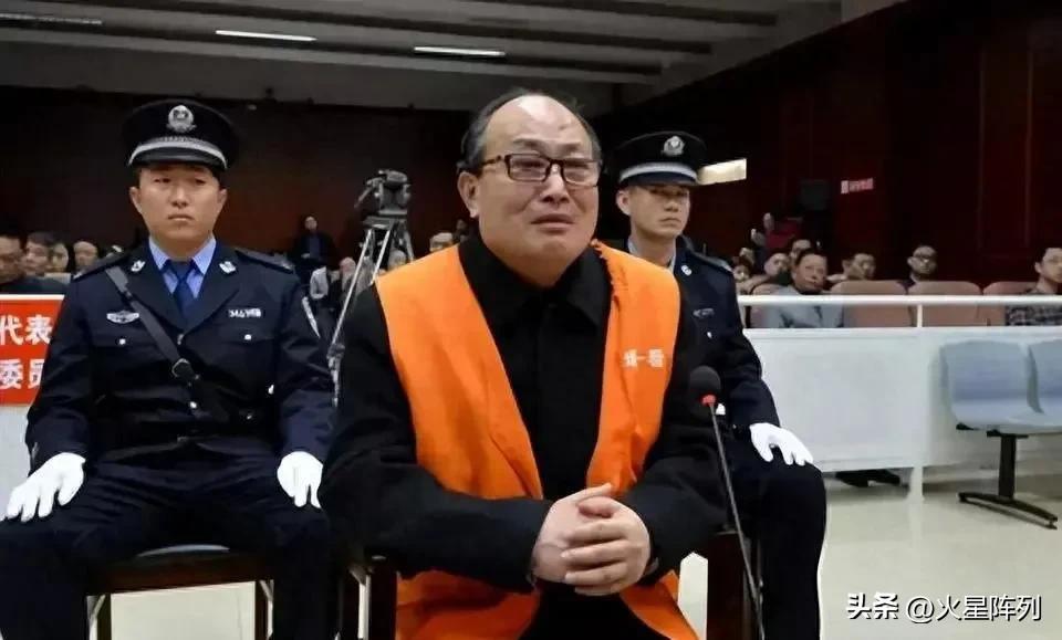 很多人一直在思考，为什么教员如此伟大。究其根本，他留下的并不只是一件件看得见的历