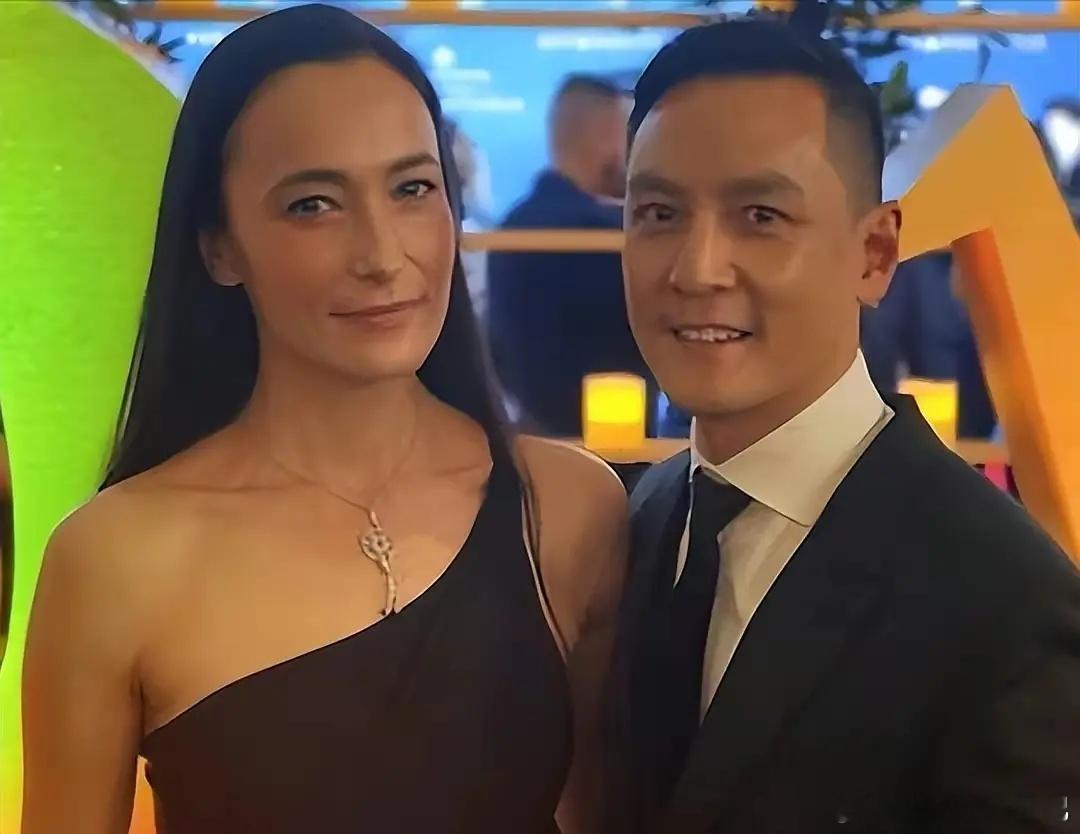 吴彦祖老婆比他还man，确定不是男人？ ​​​