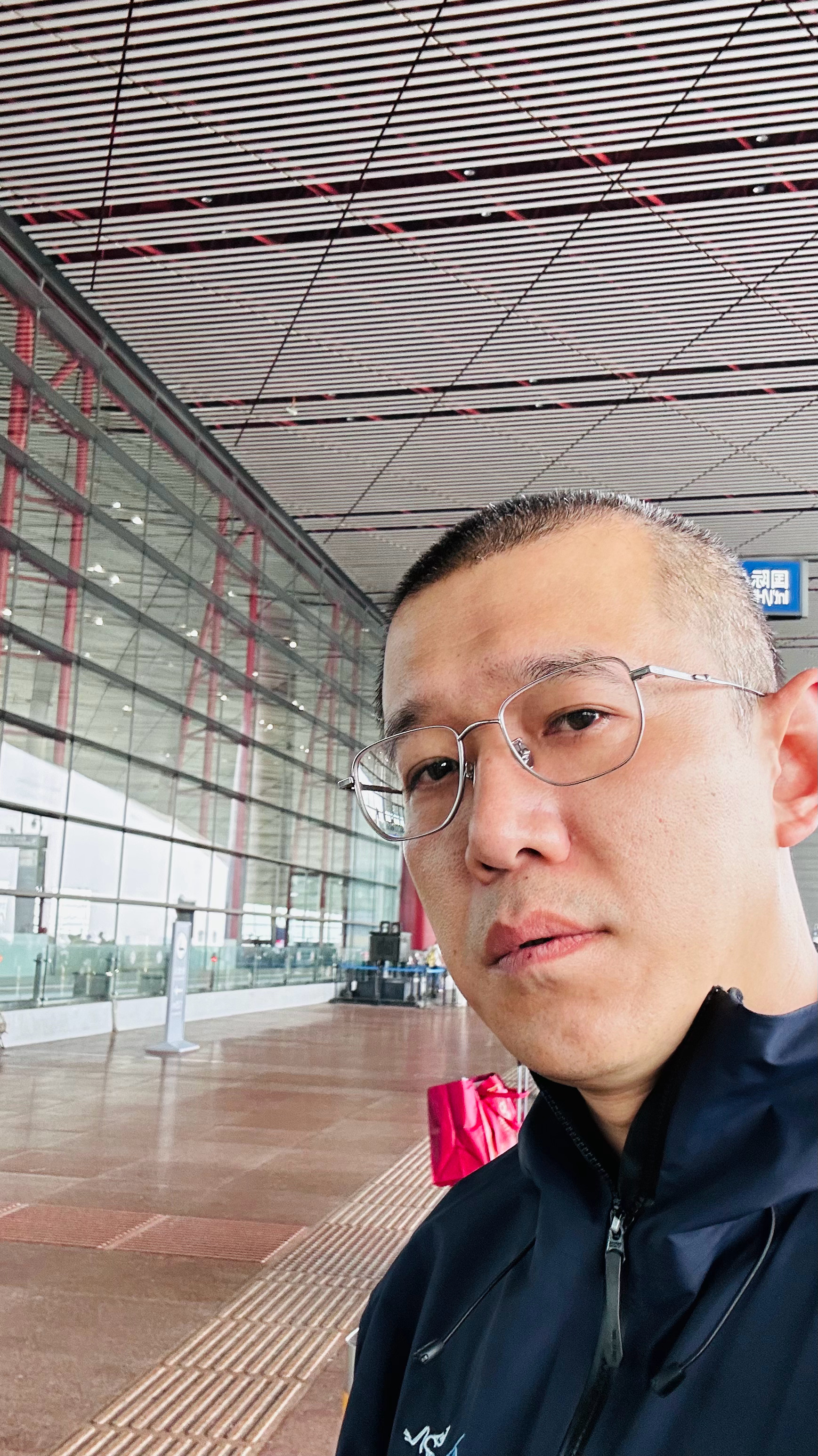 早啊海棠湾 FE 见。带你们看新能源去 别不正经说车