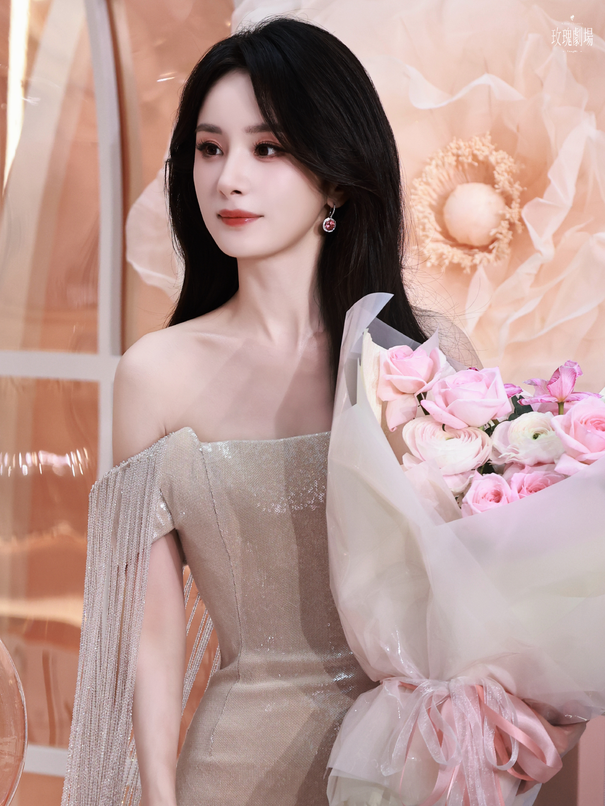 杨幂 ym杨幂生万物 ym 杨幂宁绣绣你是世界送给我的第二个太阳🐾: ☆: ฅ