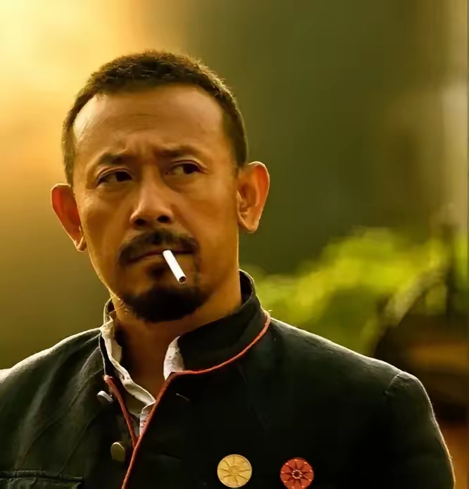 姜文最近7部电影有5部没回本。《一步之遥》成本3.2亿，票房5.13亿，实际亏损