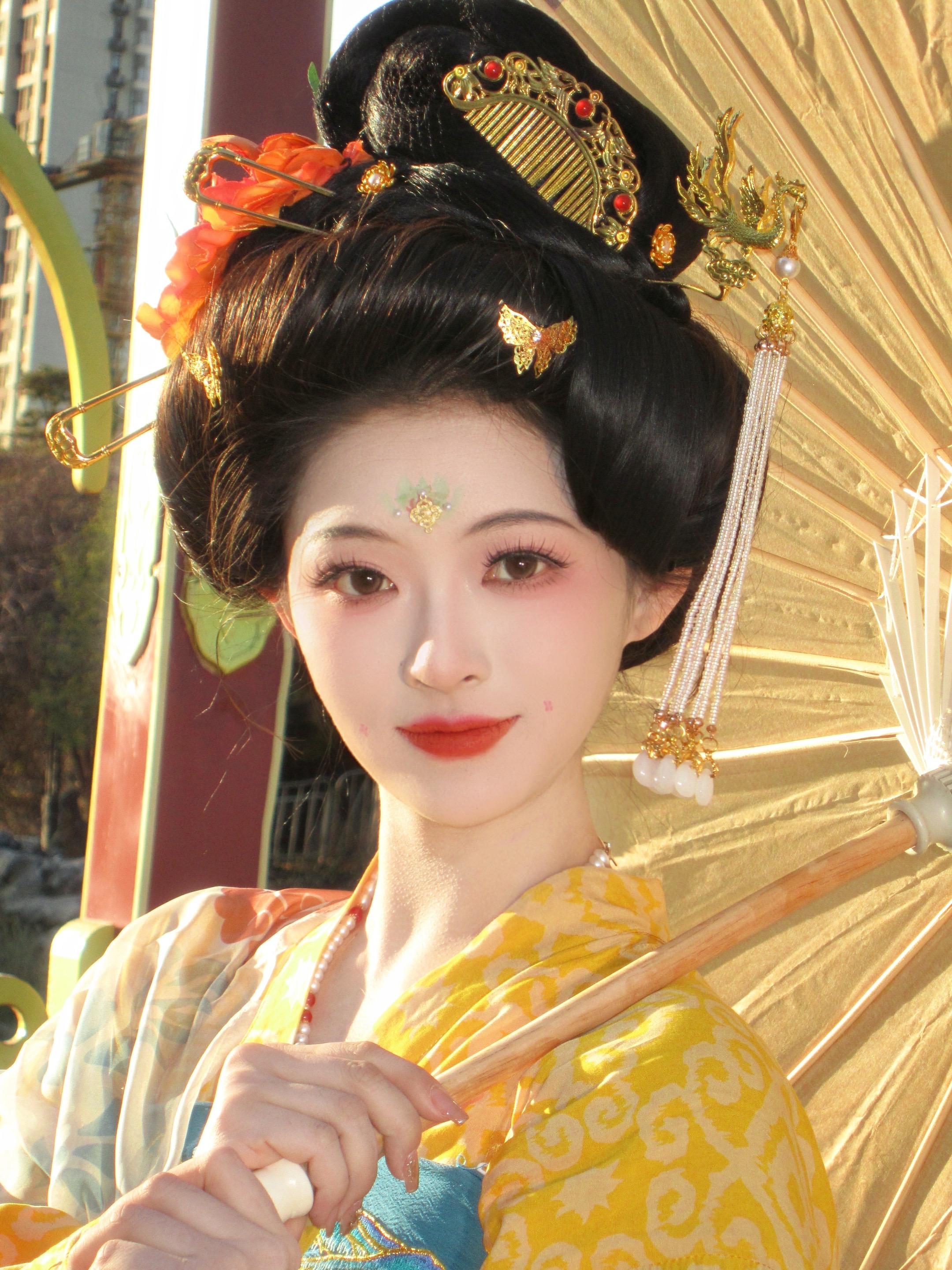 春之晓梦 不觉 恰似你我当年。 国色芳华仿妆
