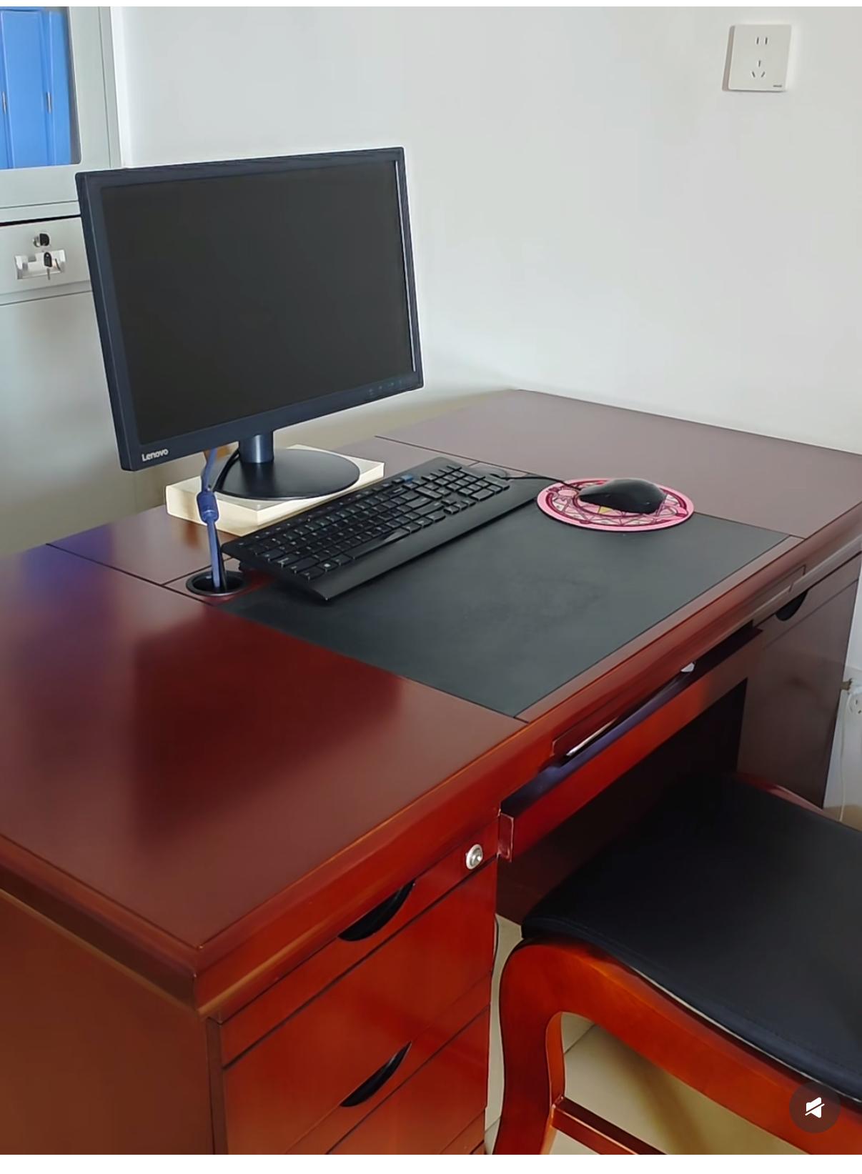 单位里很多人都往组织部借调过，大多半年就打道回府，只有她，硬生生从借调变成了正式