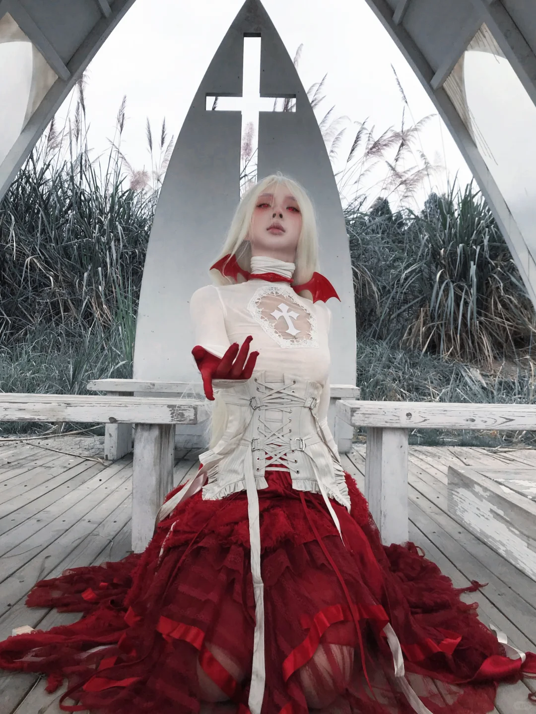 ✞
