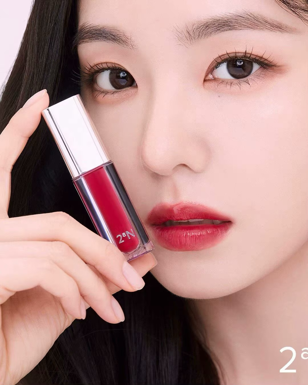Irene[超话]  🥺裴珠泫 颜永一的怼脸照🥺点击收看漂亮脸蛋 ​​​