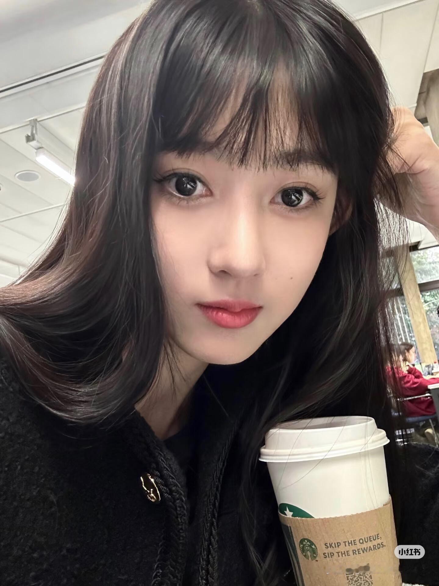 拧巴的人总会反复确认爱意我们总说一个人拧巴，看了沙玥儿才懂。她因童年不安对爱犹豫