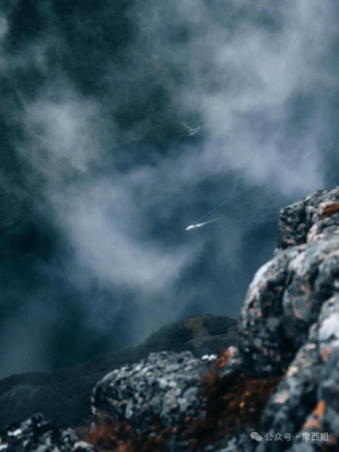 练拳最可贵的，是和自己对谈，不较劲，不妄动

很多人练拳，是在跟自己较劲。
“我