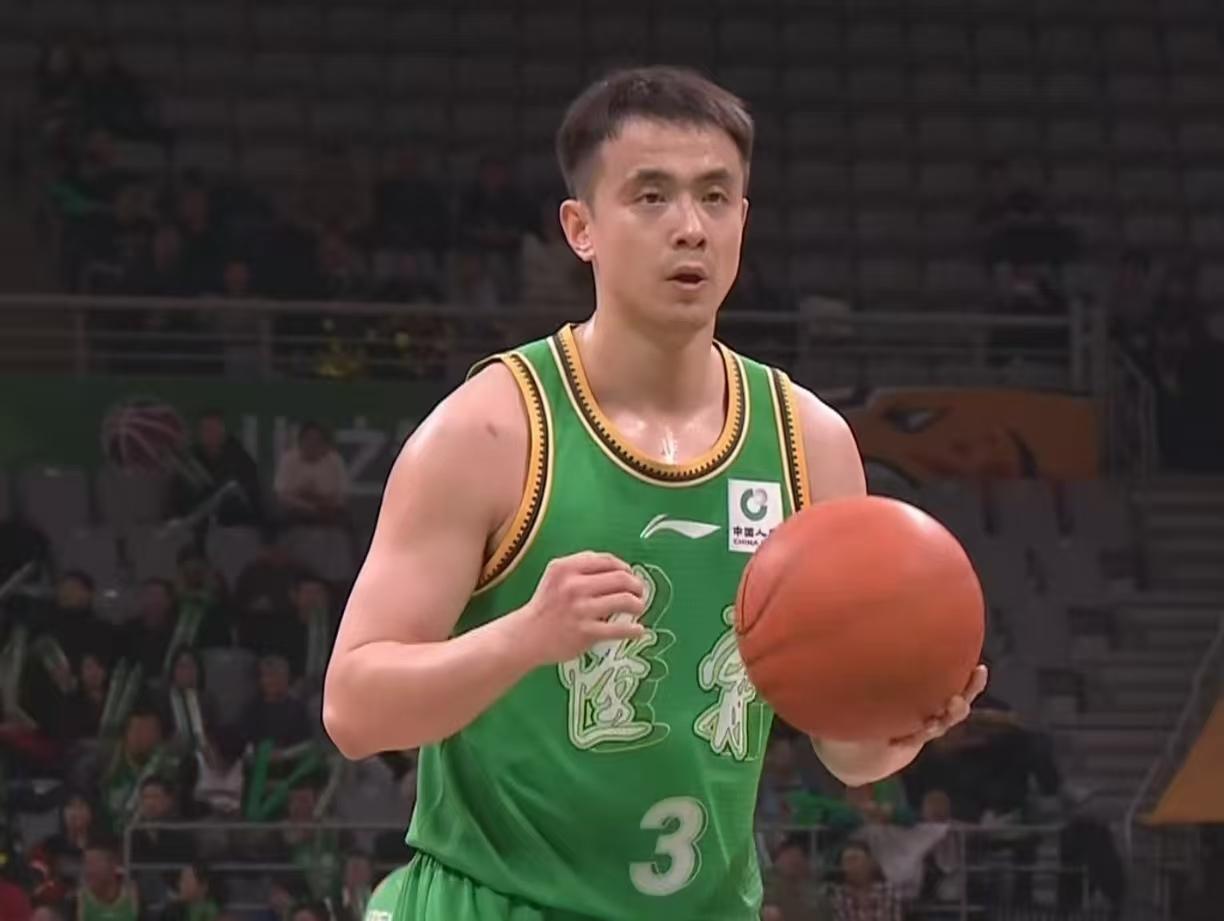 辽宁队横扫广东三支球队，在这三场比赛中，国内球员完全展现了碾压级别的实力，也成为