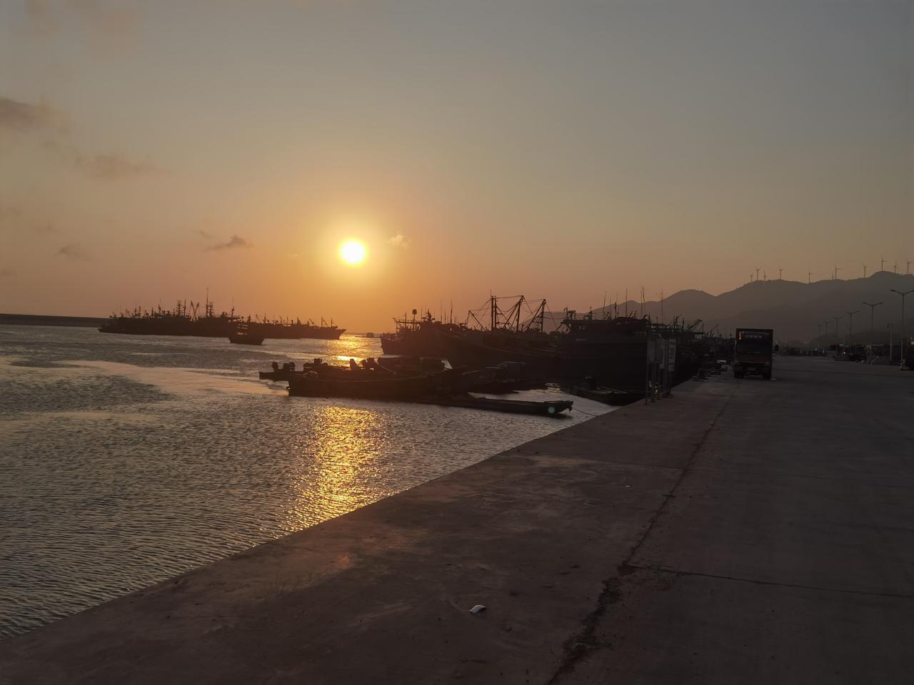 马年到了，我也奔四十八了。
人这一辈子，到了这个岁数，身体才是革命的本钱。
不舒