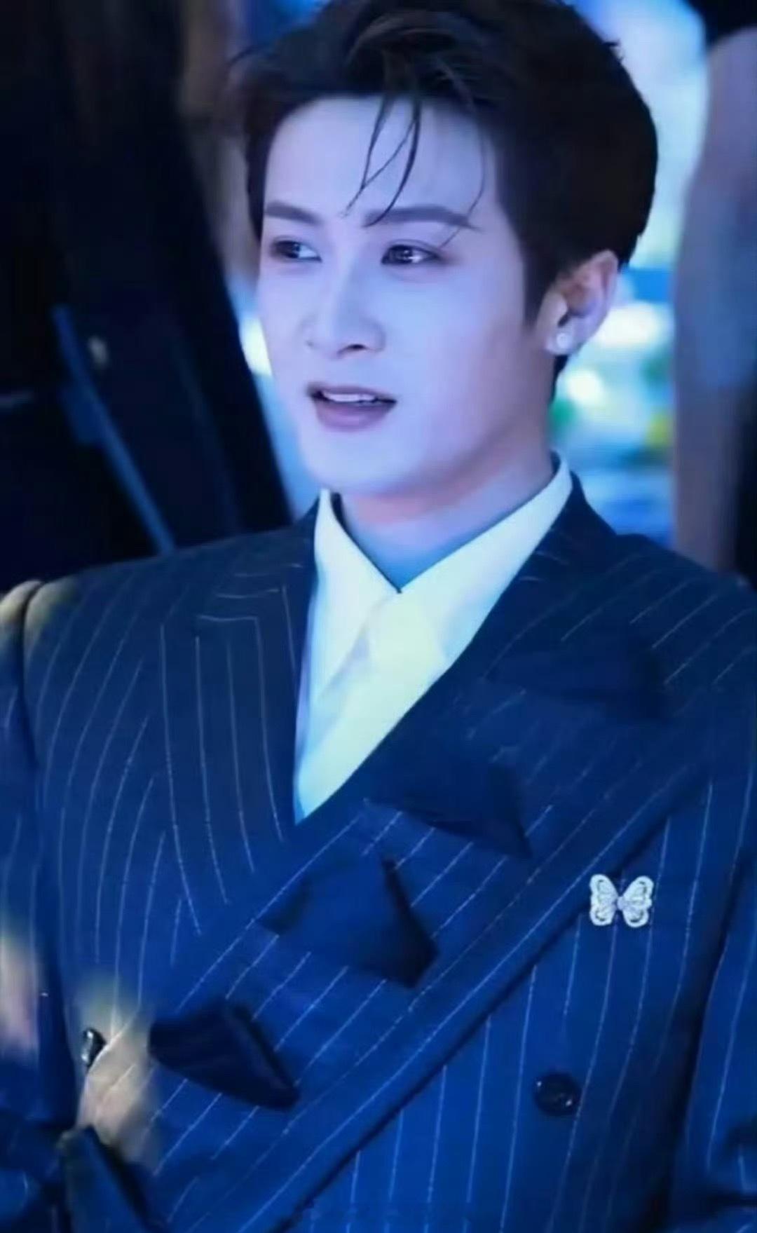 ELLE晚宴内场檀健次、于适、张凌赫出图，谁赢麻了？ ​​​