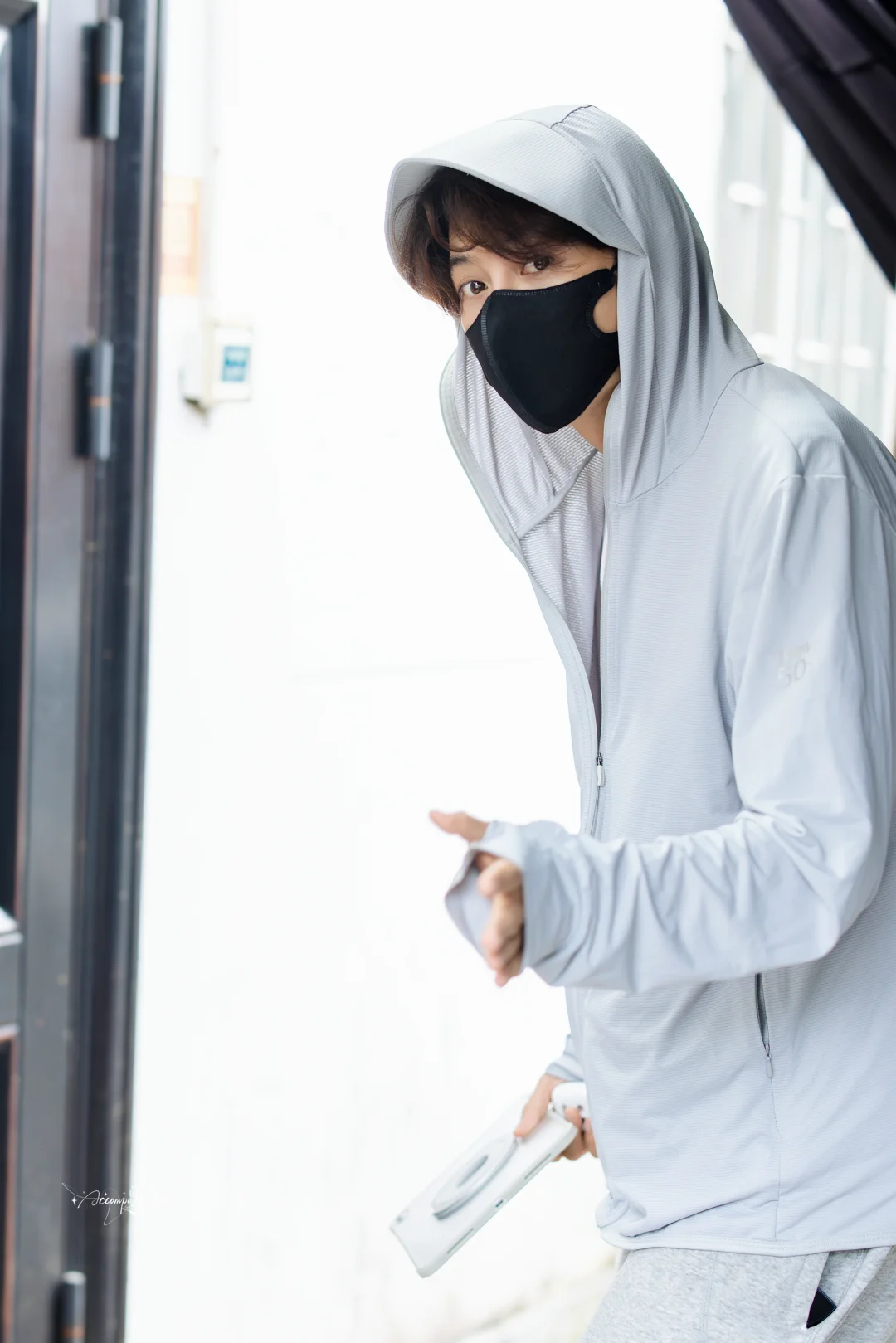补档男大上班