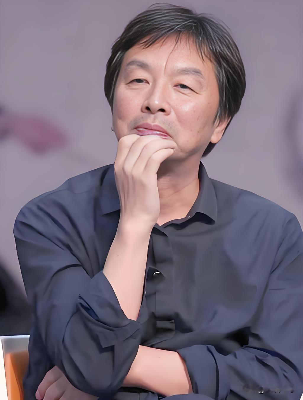 刘震云：一个人不喜欢去别人家，也不喜欢别人来自己家，十有八九是这几种心态。

你