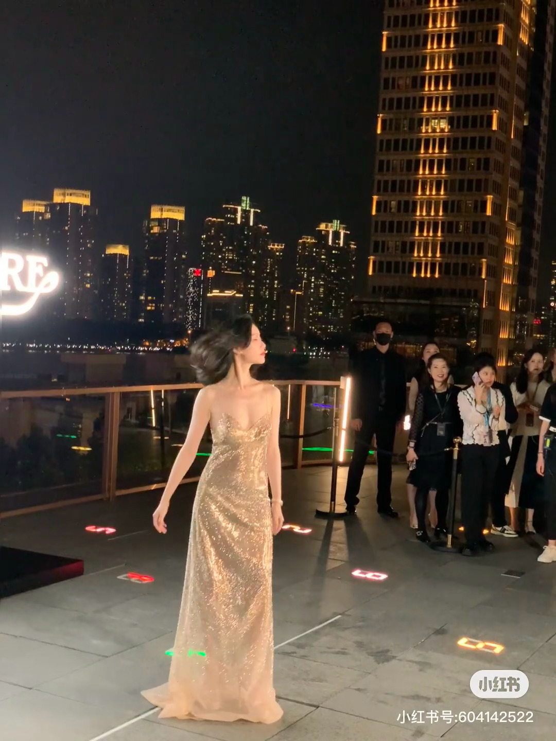 我的个神啊真的被倪妮美炸了真的是挑不出瑕疵 ​​​