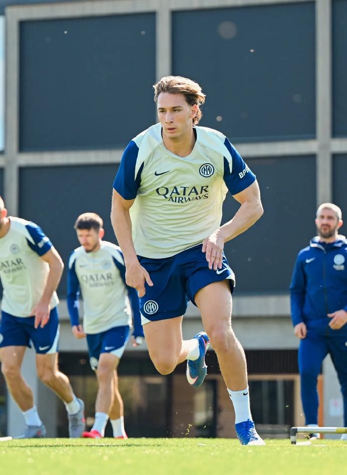 新一轮国际足球比赛日来袭，有12名蓝黑军团球员入选各自代表的国家队，以下是具体人