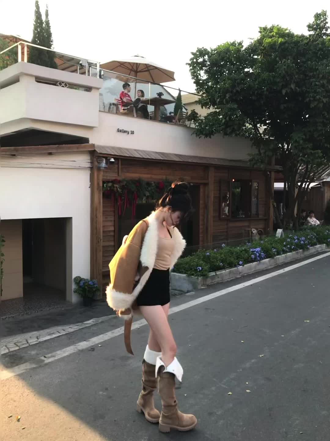 幸福的秘诀是睁一只眼闭一只眼 不再探究爱的浓度