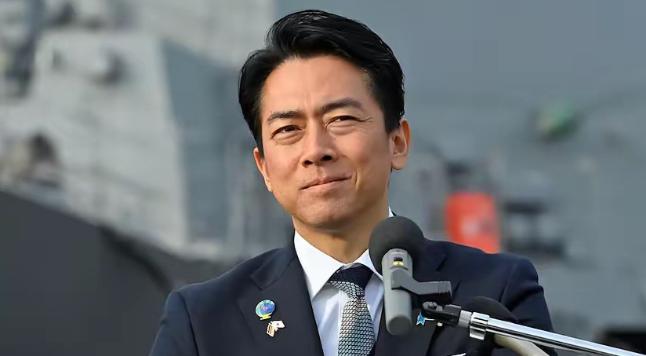 日本防卫大臣小泉进次郎日前对外释放一个强烈信号，日本已经把远程导弹部署到了靠近中