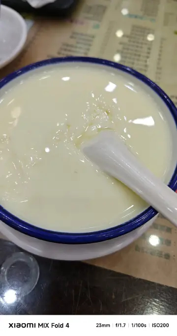 又吃到广东人的卤煮——正宗姜撞奶。