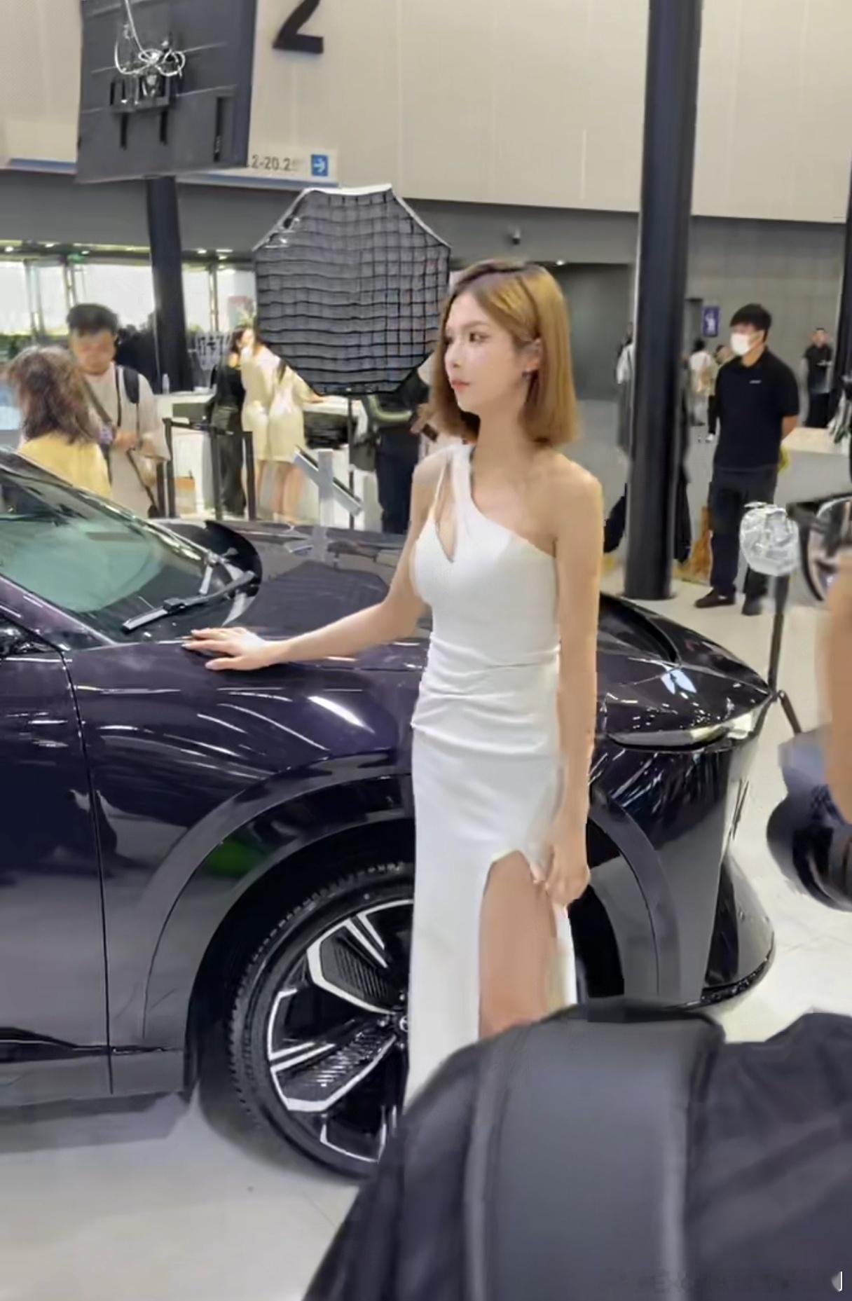 长沙车展方程豹十一点半开始，参展：仰望U9、别克至境世家、岚图泰山、零跑lafa