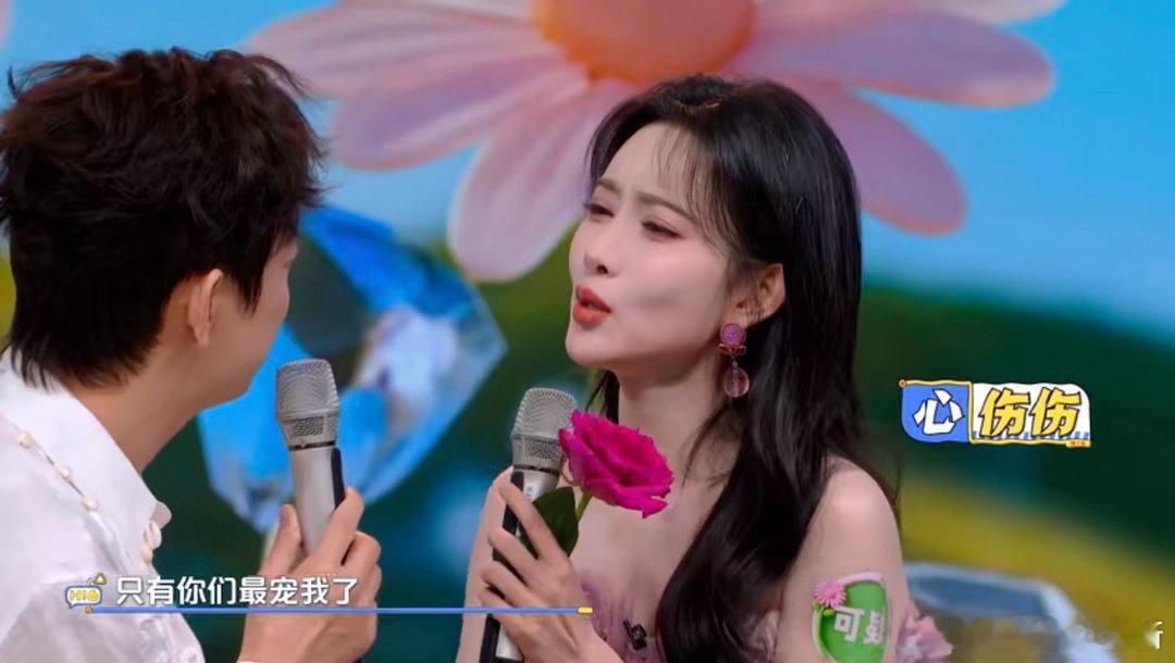 何炅被孟子义气到扇自己耳光你好星期六被孟子义独特思维整无奈，好好道理讲不通，撒娇