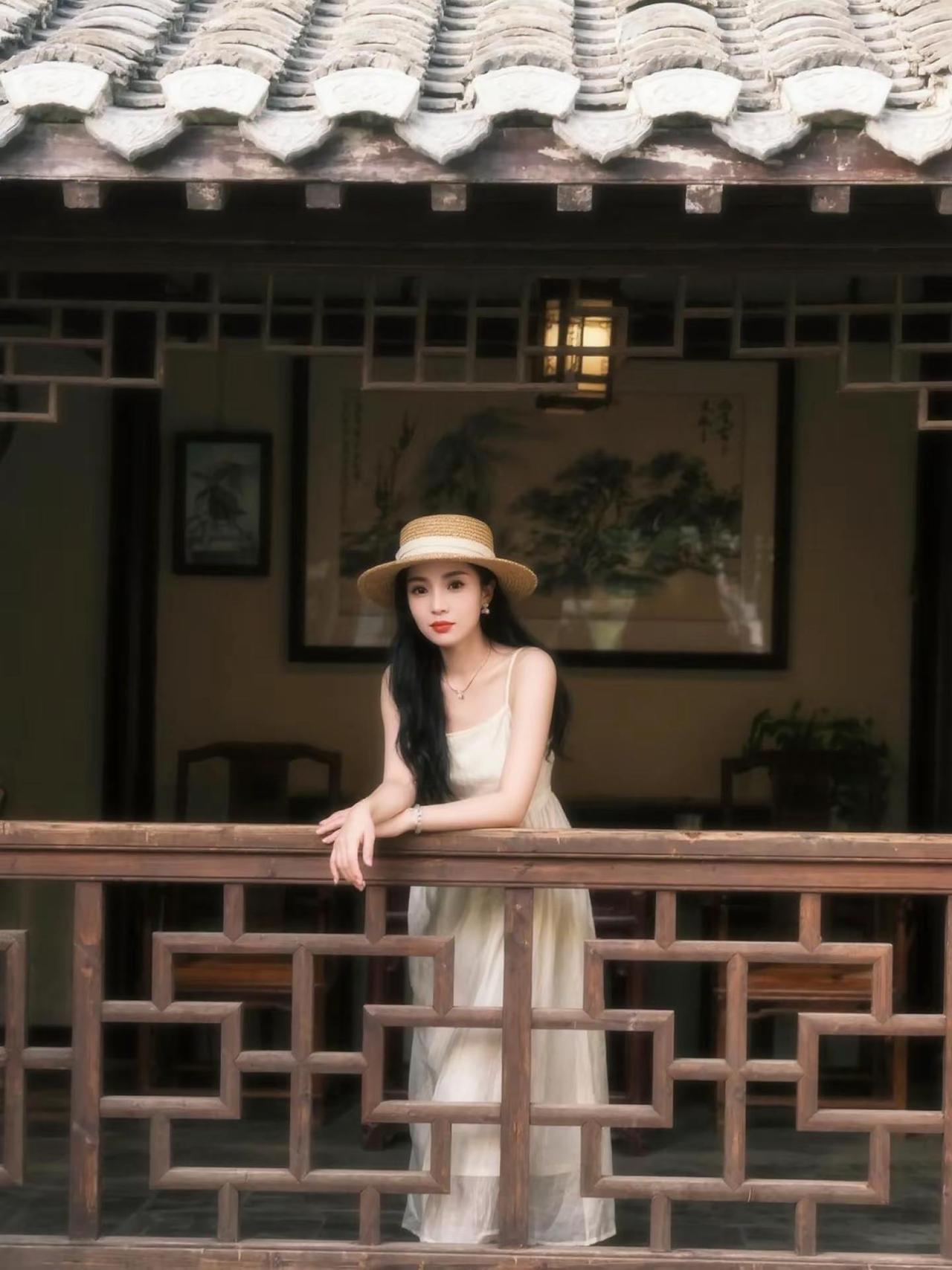 白色连衣裙 江南美女