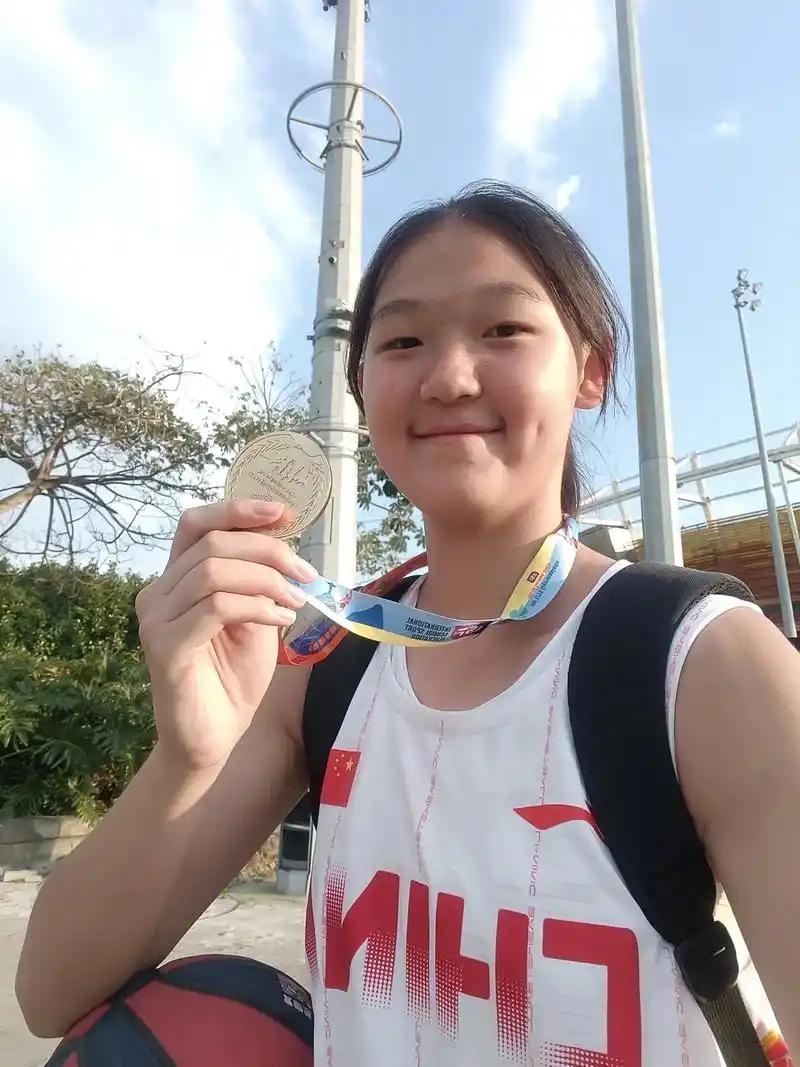 “孩子什么都记不住，历史到底该怎么学”。这是一名中考学生家长的灵魂发问，作为一名