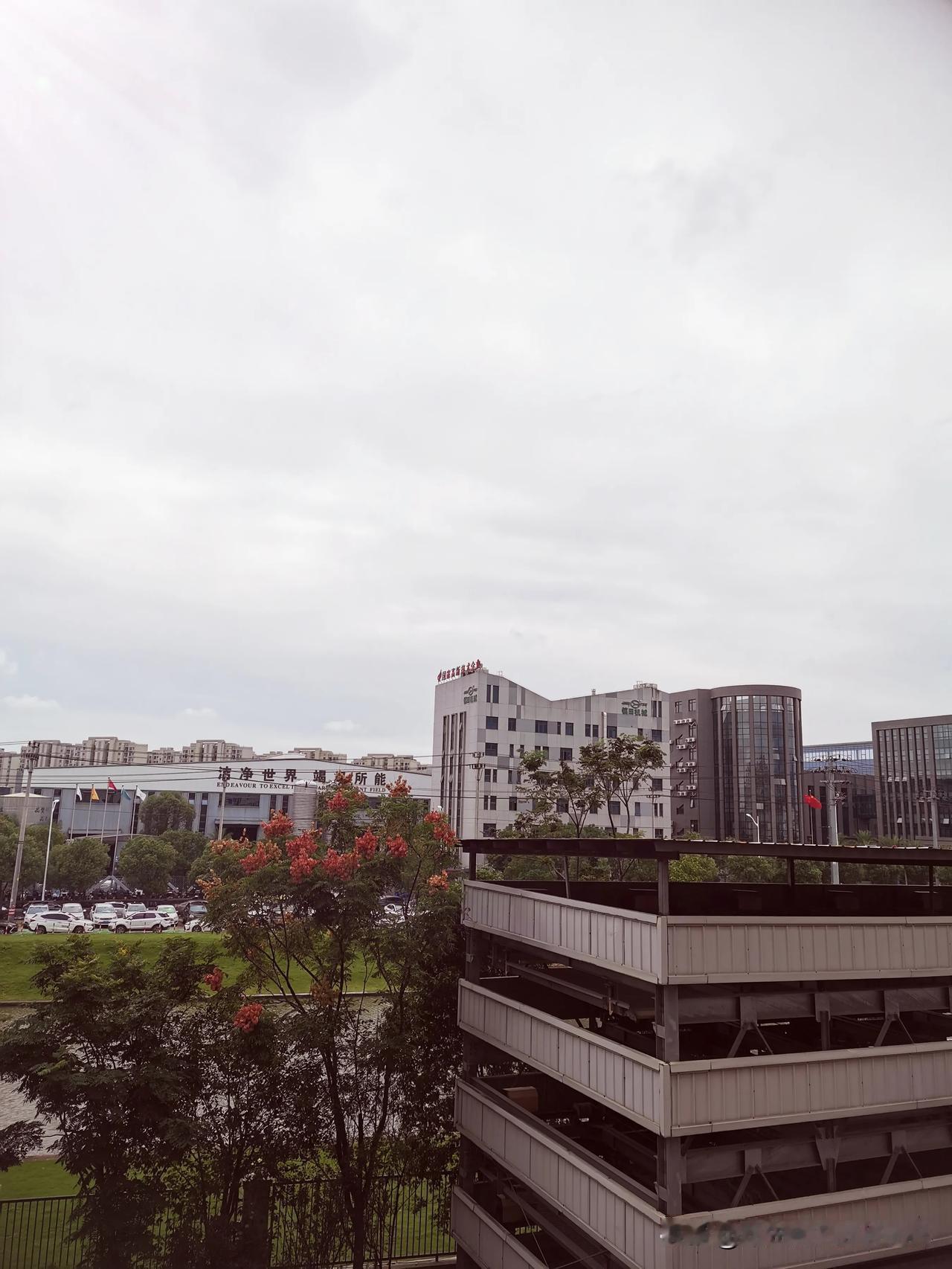 温州市龙湾区滨海某机械生产设备制造集群
#龙湾##阀门生产##产业集群#