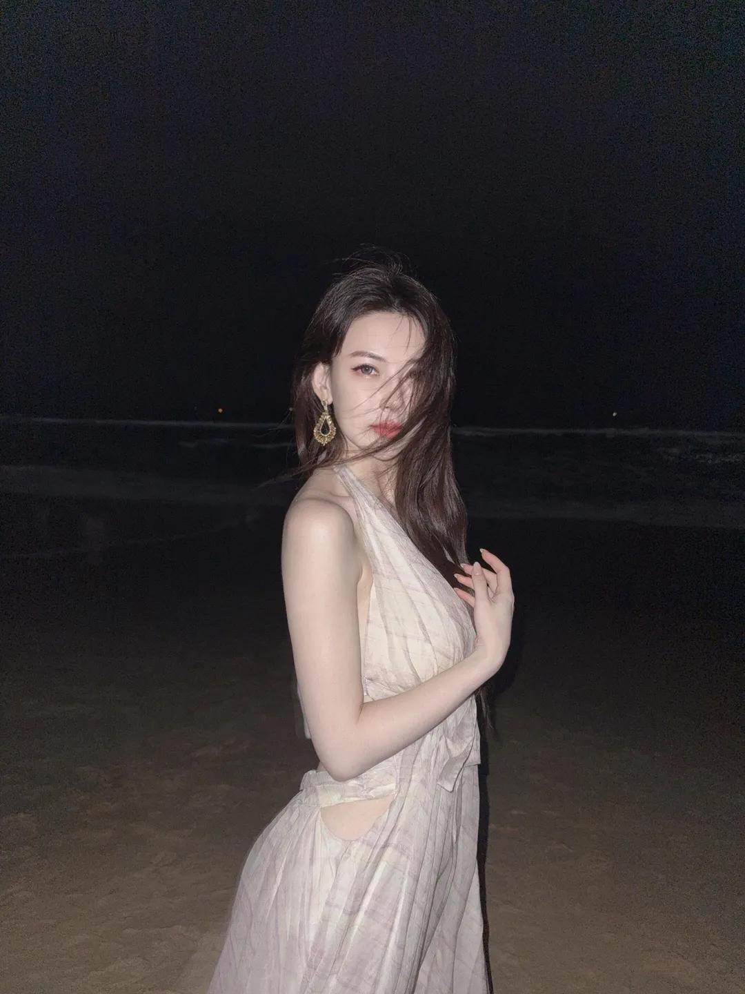 怎样穿搭知性又显身材?