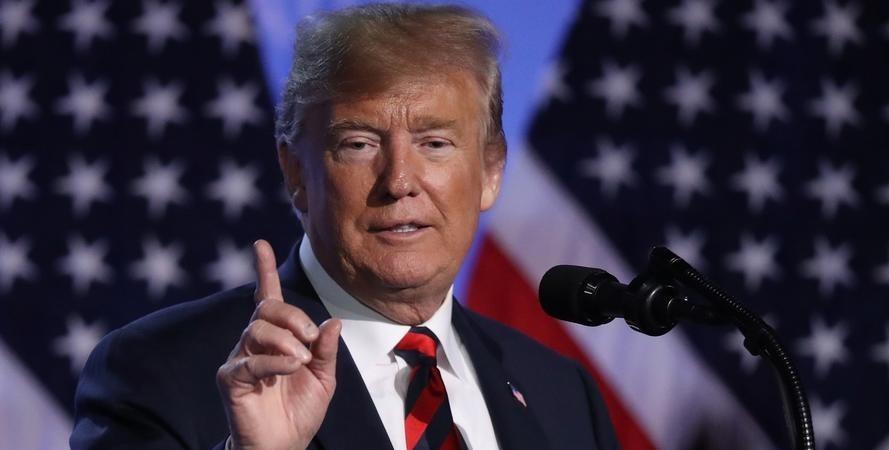 作为常年盯着国际体坛动向的老体育迷，看到“特朗普可能被禁止出席重大赛事”这消息，