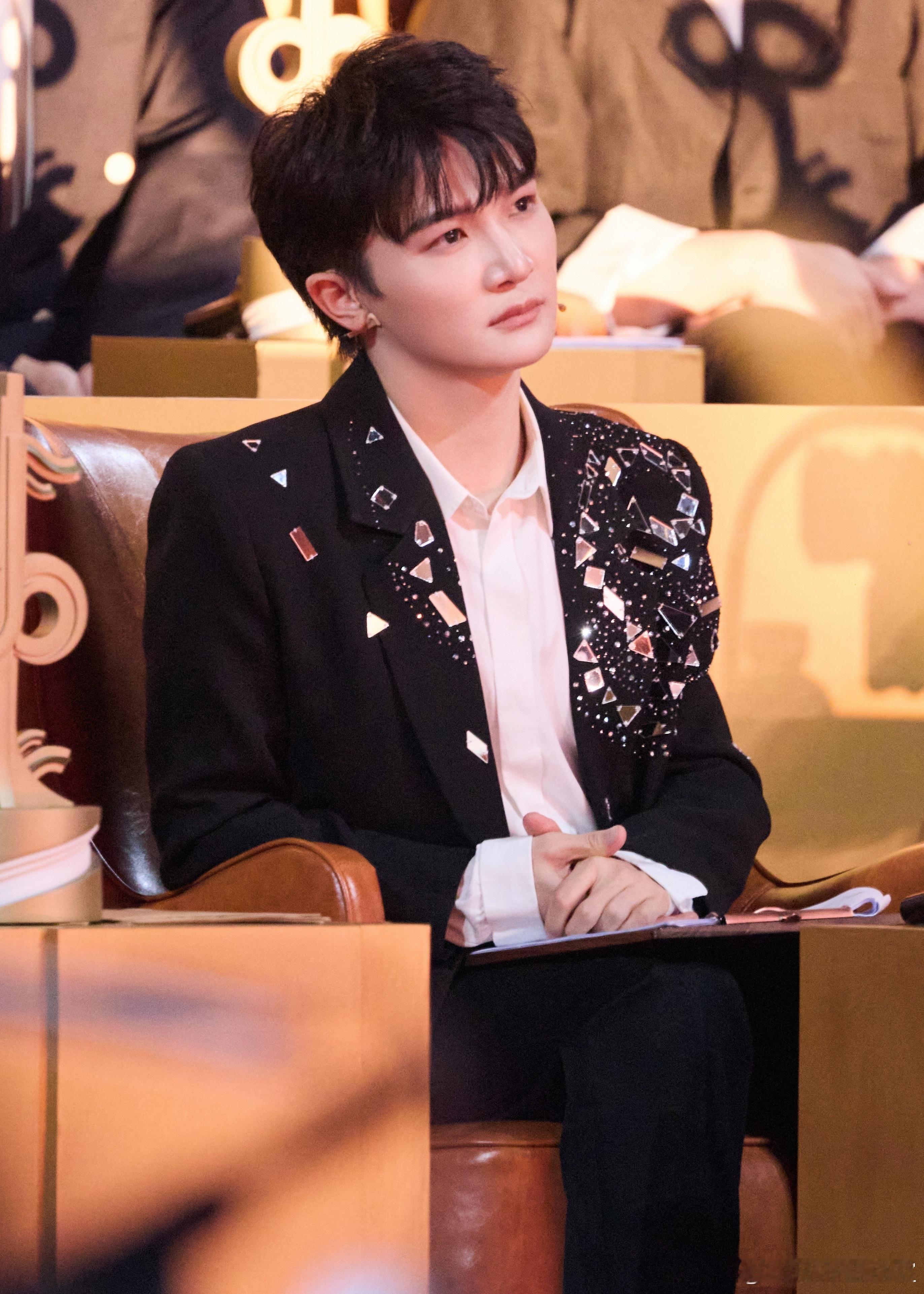 周深  周深今年看的第一场雪  [2026.01.19]🌟 美好惊喜夜✨ 工作