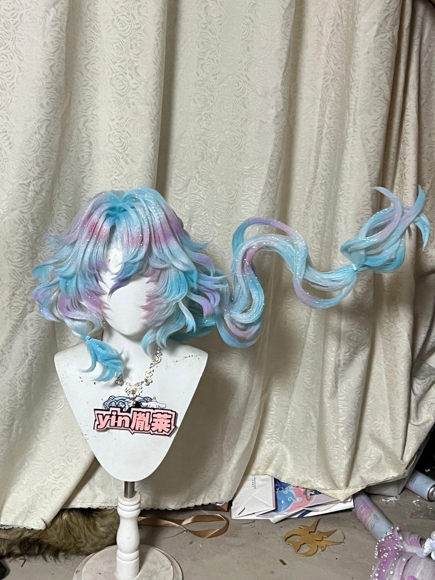 神来的 发饰衣服还在搓别急，现在拍正片