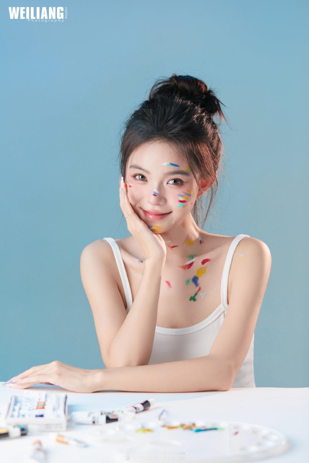 #微凉时光馆# #肖像摄影# #少女写真# ♡一不小心打翻了颜料盘 ​​​