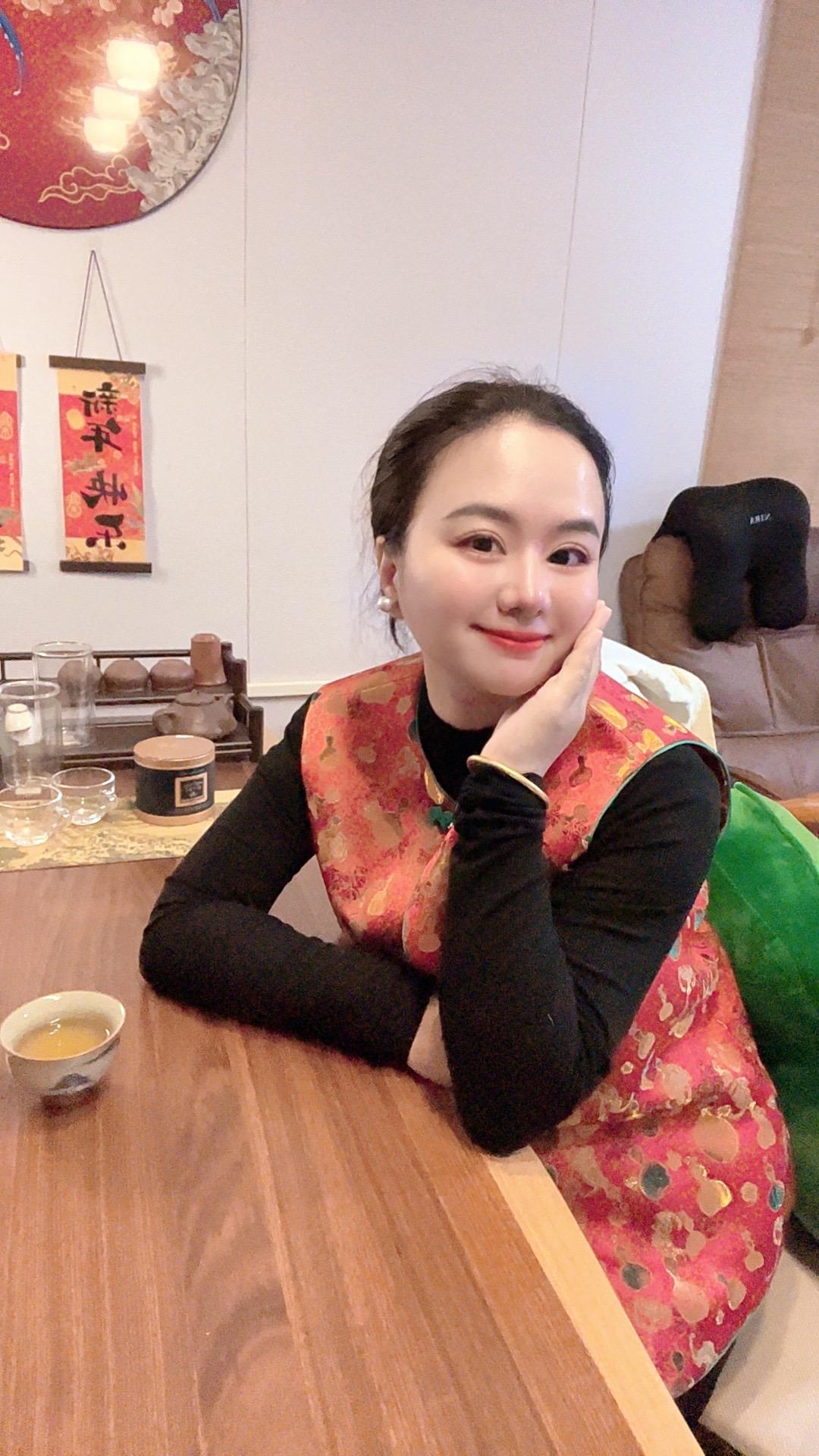 遇到了让你不开心的人和事，接纳但不共业，让花成花树成树，不要给人乱建议...