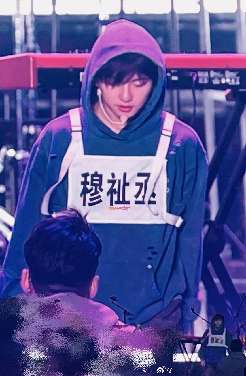 永远喜欢你为了舞台努力的样子期待本次演唱会精彩唱跳舞台𝙁𝙧𝙖𝙜𝙢𝙚?