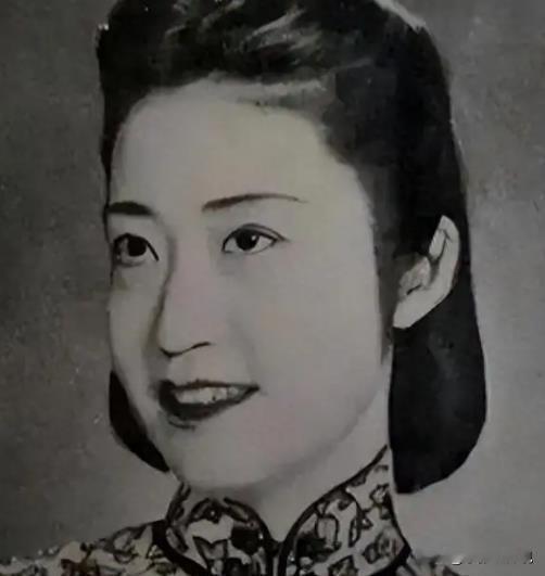 1926年，北京饭店，22岁的唐怡莹趁丈夫不在，与25岁的张学良发生了关系。几天