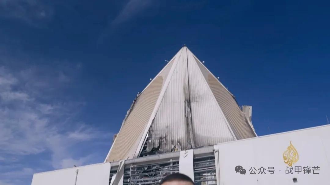 在中东被击毁的美国aAN/FPS-132"铺路爪"大型相控阵雷达现场图片。这是美