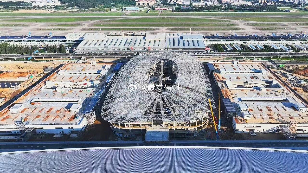 俯瞰视角下的福州机场综合交通中心雏形显现 

以后这里就是福建省内最综合齐全的交