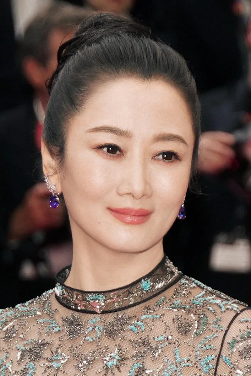 赵涛真的有些像叶倩文。

贾樟柯电影中总能出现叶倩文的歌曲，看得出来贾樟柯多么喜