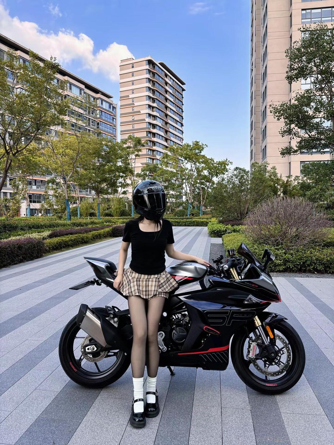 首先我没家教其次你很好笑.女骑