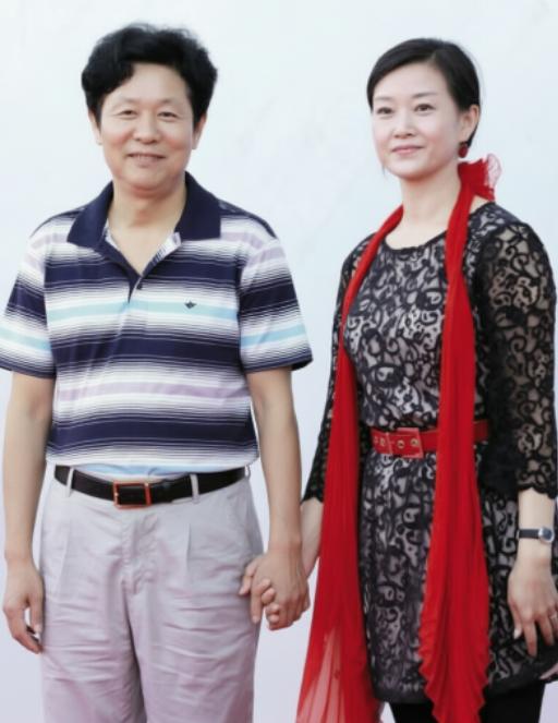 2005年9月，歌唱家宋祖英的儿子平安降生了。这个消息在圈里圈外引起了不少议论，