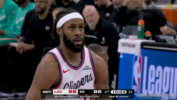 快船悍将杰克逊真是不负众望！虽然今天快船在客场以112：116输给了马刺，但是杰