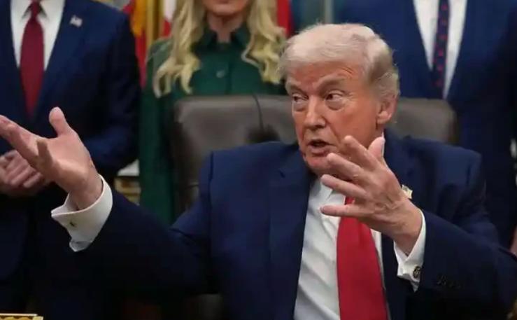 一个国家的总统竟然厚颜无耻到这种地步，令人发指！

说白了，特朗普突然宣布暂停打