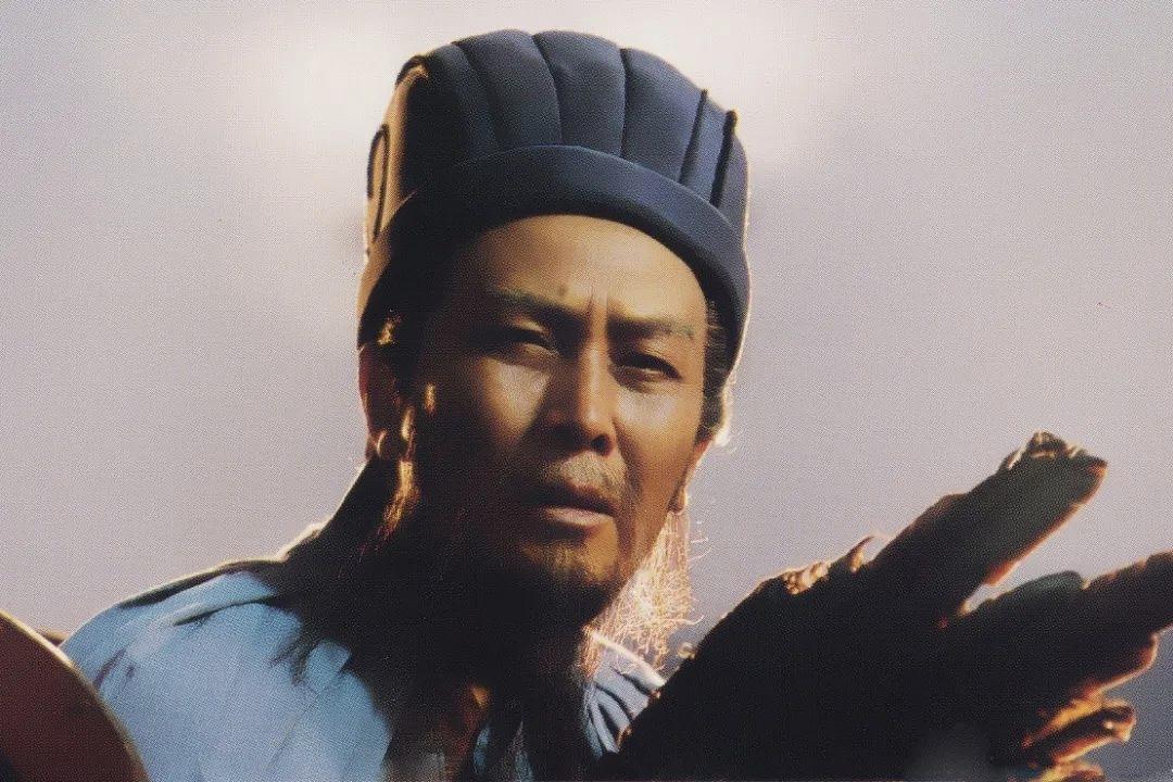 北伐难成——诸葛亮的宿命困局

诸葛亮北伐六出祁山，终未成功，其深层次的原因主要