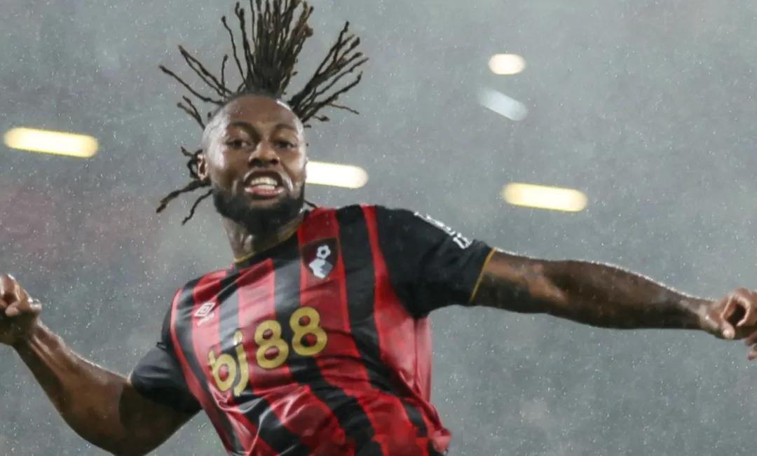 天空体育消息，热刺在一月份前加强了他们对塞梅约的兴趣，弗兰克的球队想签下一名左边