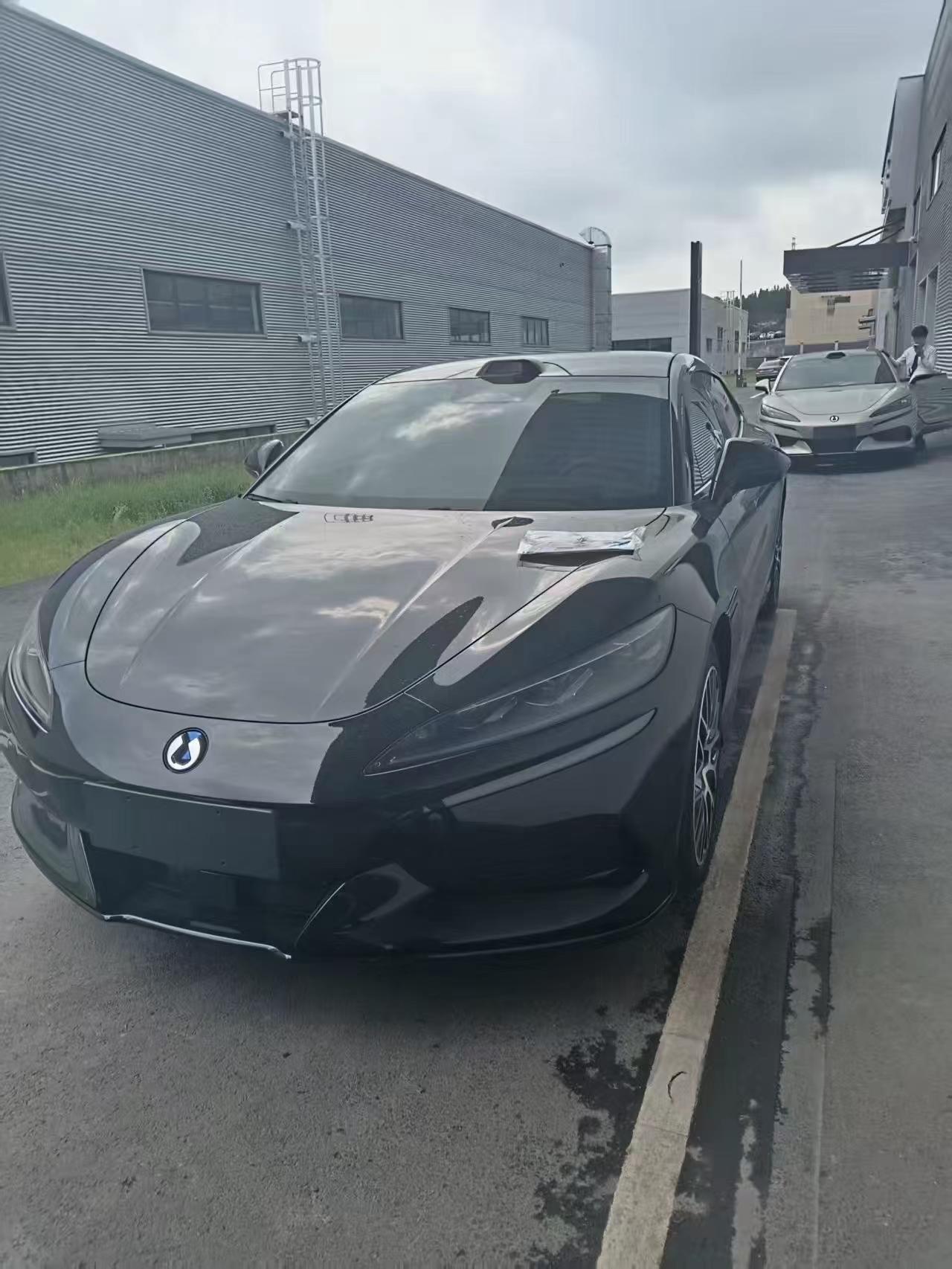 运损 腾势Z9GT 26款 闪充尊荣 指导价269800 不修 裸车236800