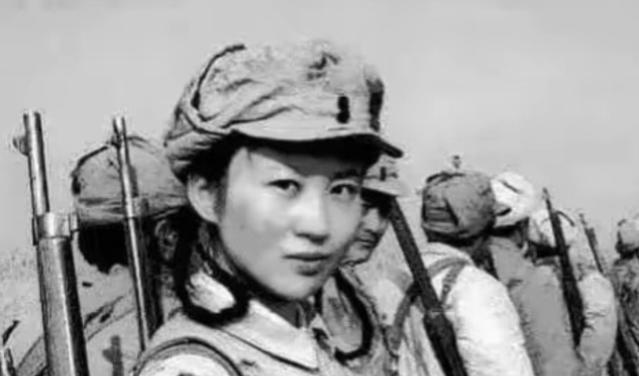 1941年，21岁的女侦察员王金英，在老乡家养病。夜里，她正洗脸时，突然看到窗外