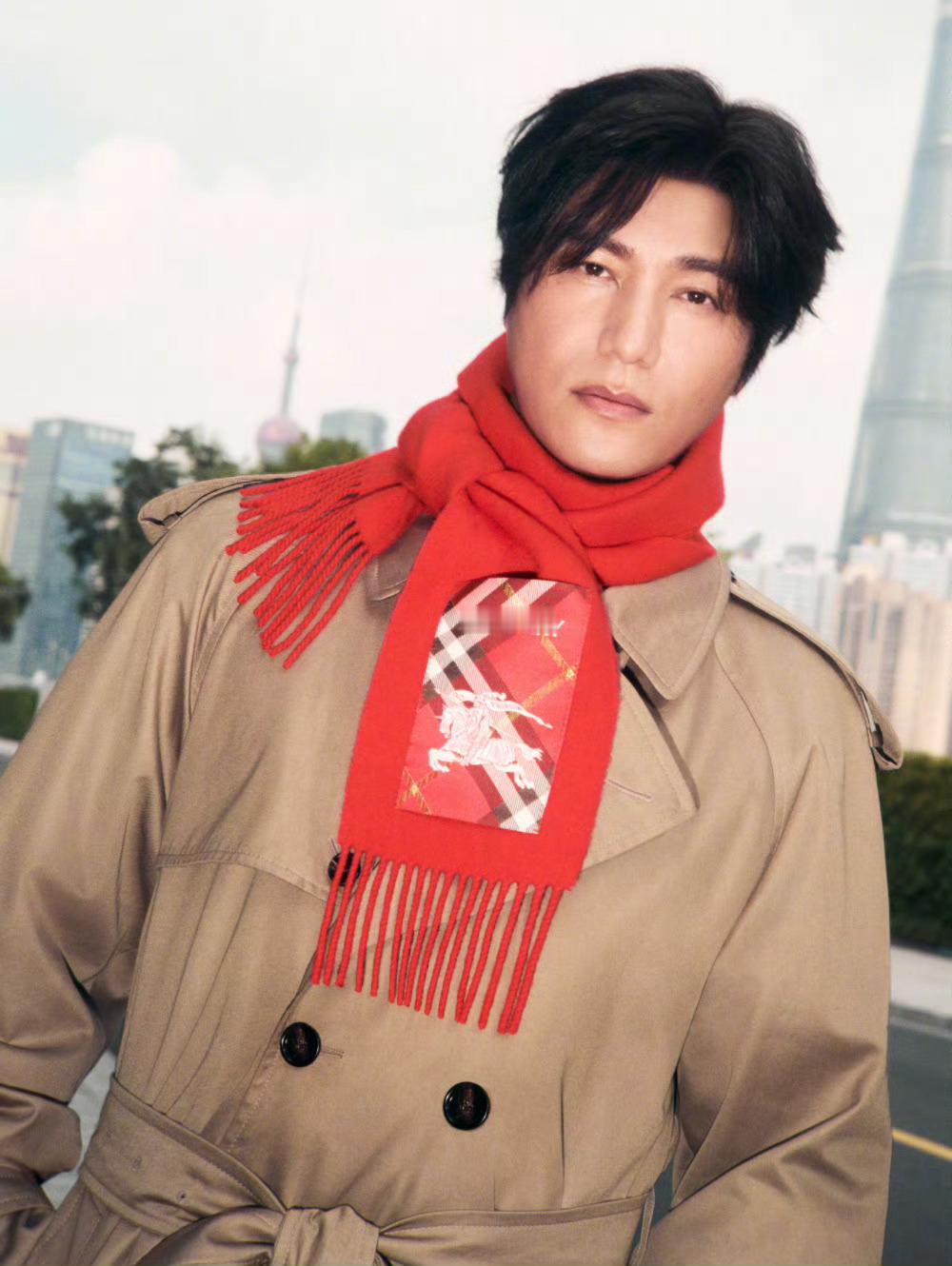 陈坤 / 汤唯 / 吴磊 / 张婧仪 风格大赏 Burberry 2026新禧贺